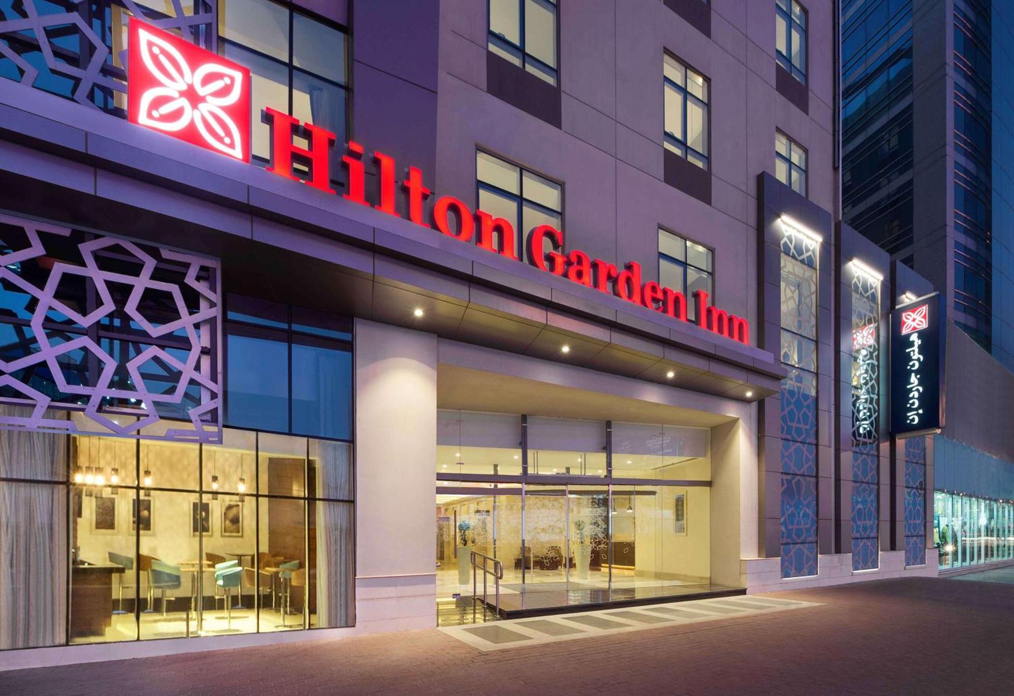 Hilton Garden Inn Dubai Al Muraqabat - Deira Exterior photo